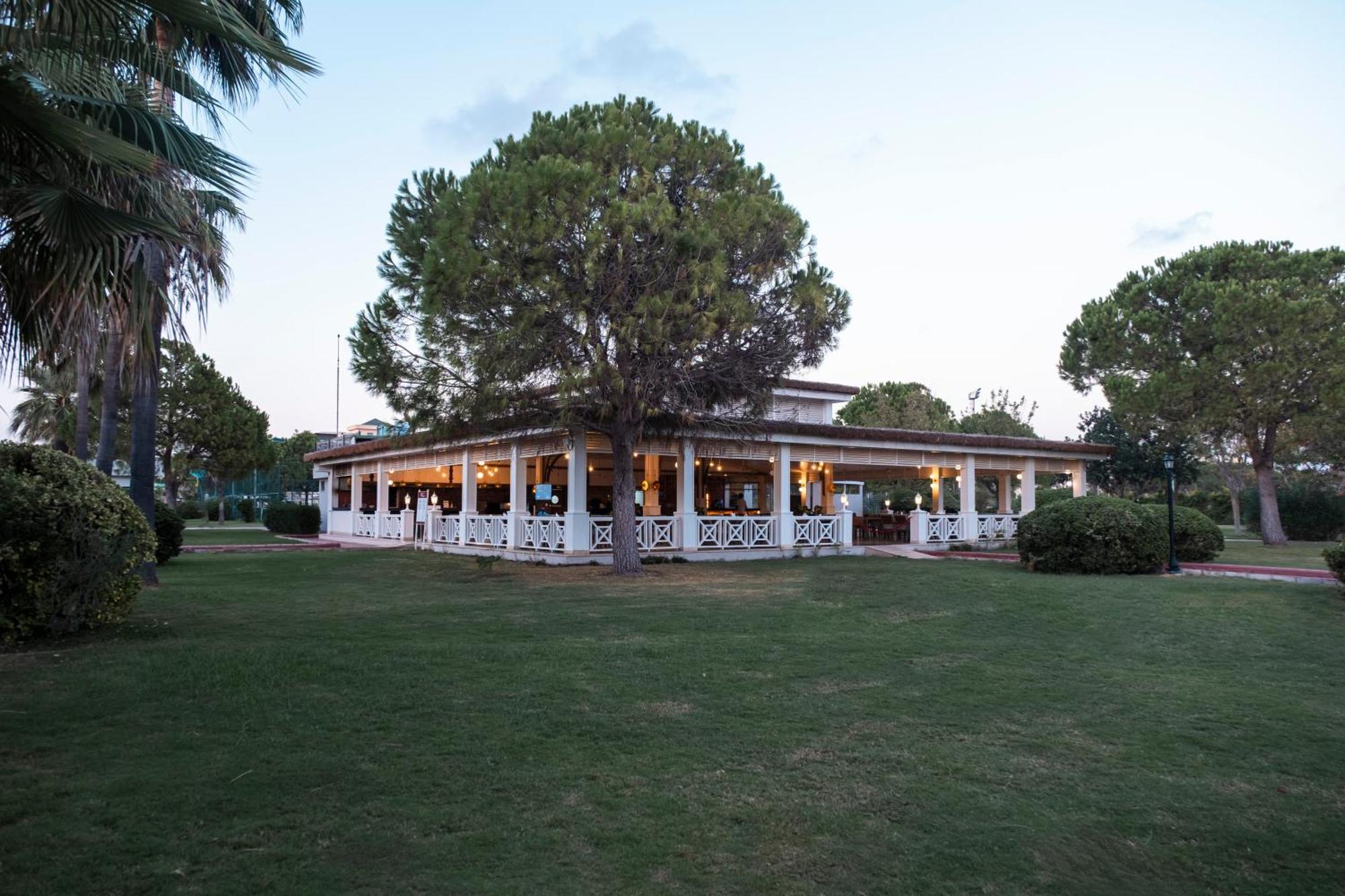 Ducale Lara Hotell Antalya Exteriör bild