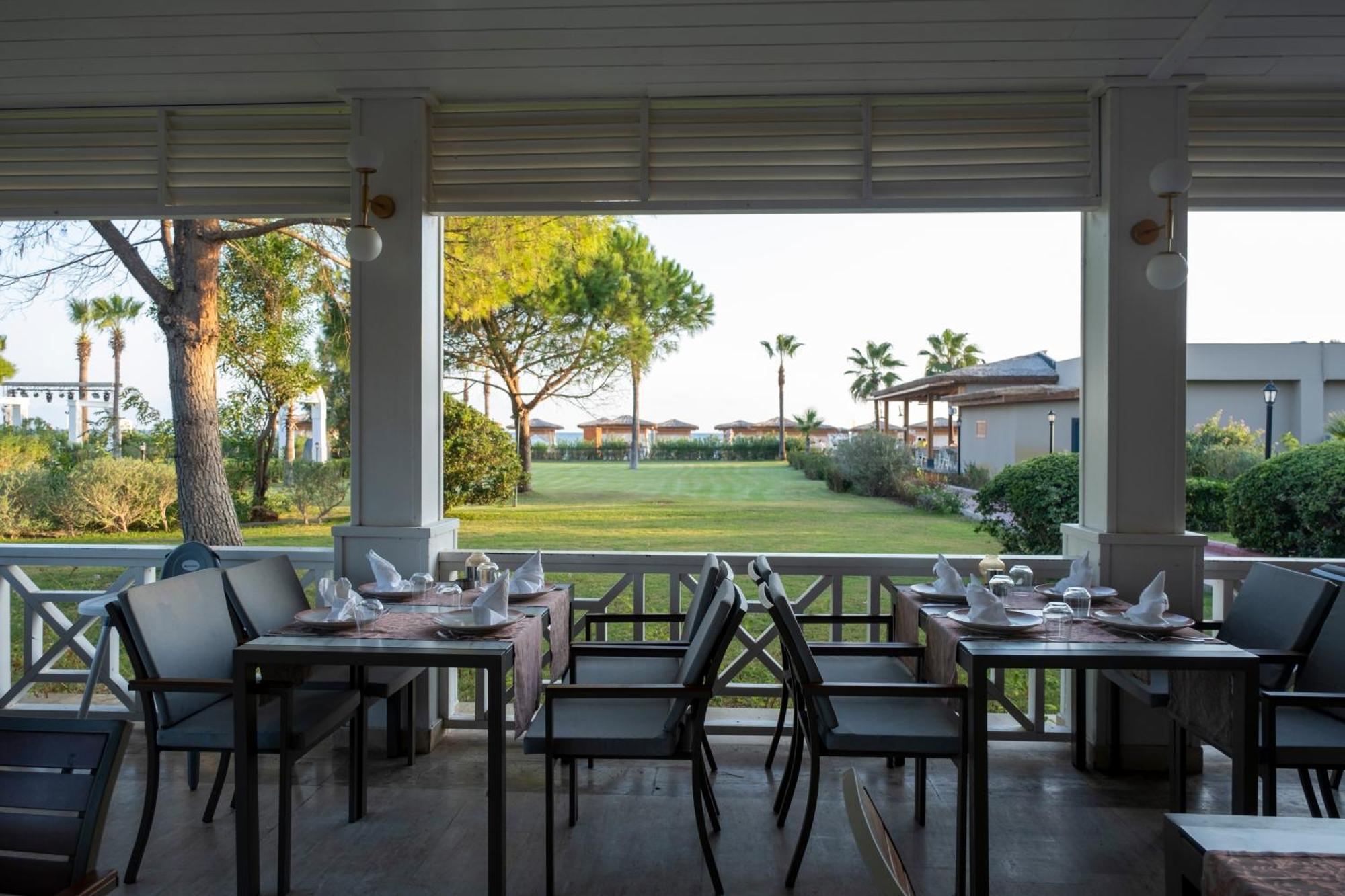 Ducale Lara Hotell Antalya Exteriör bild